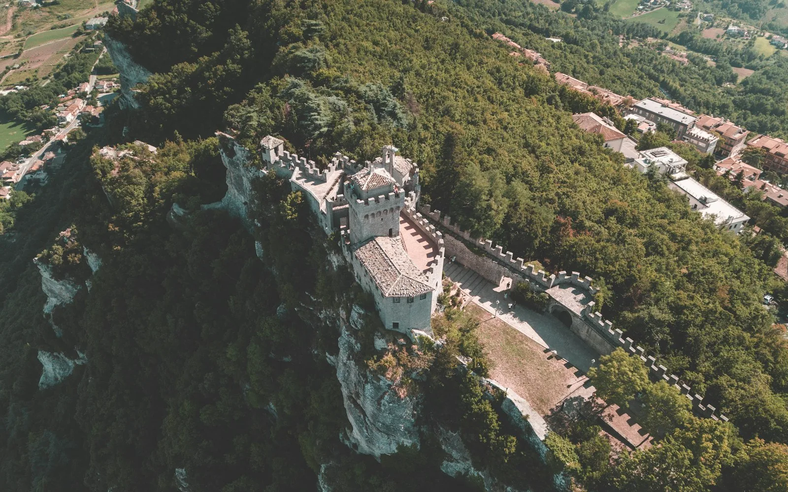 san-marino cover photo