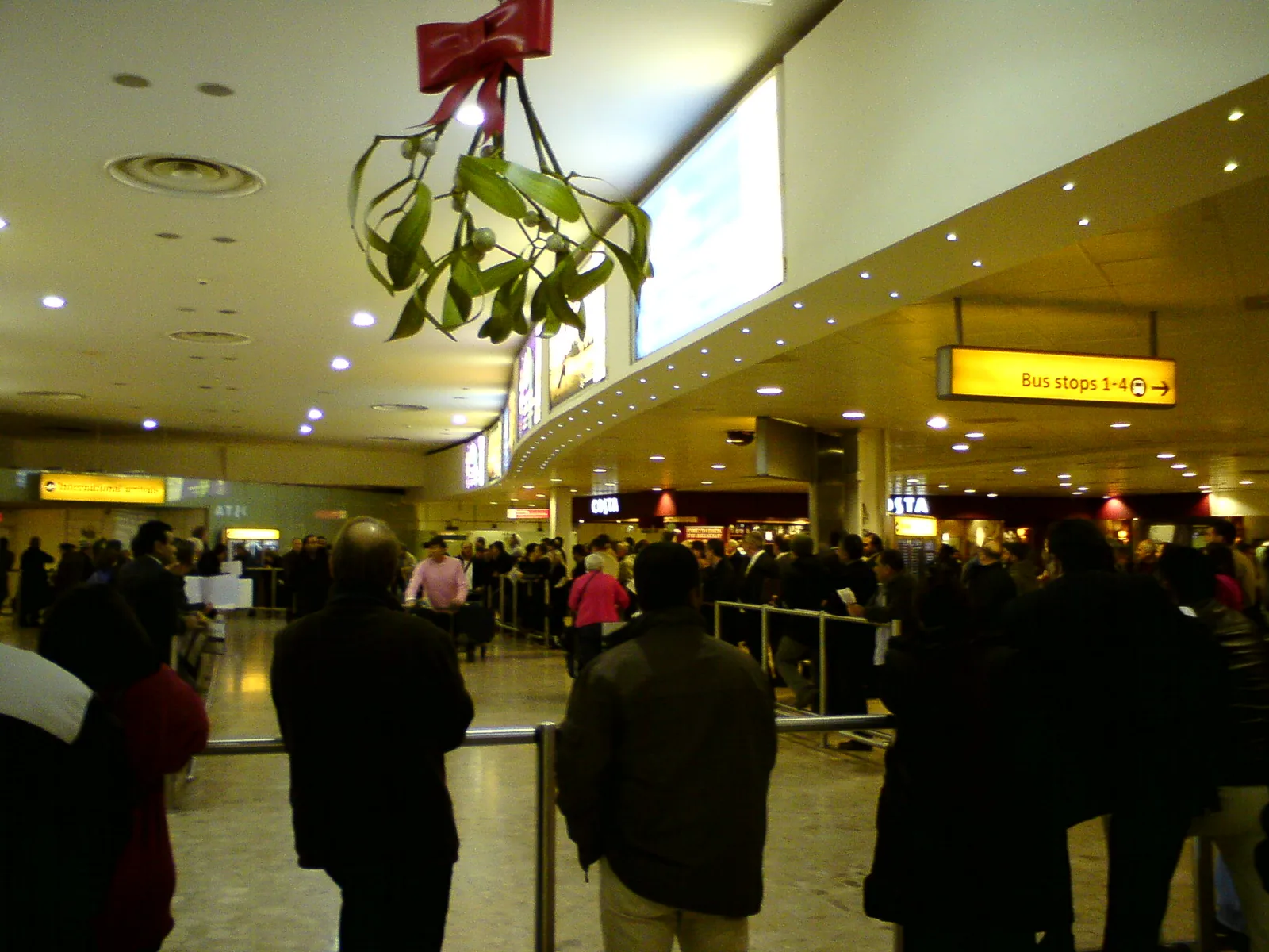 Heathrow Terminal 1 international arrivals hall